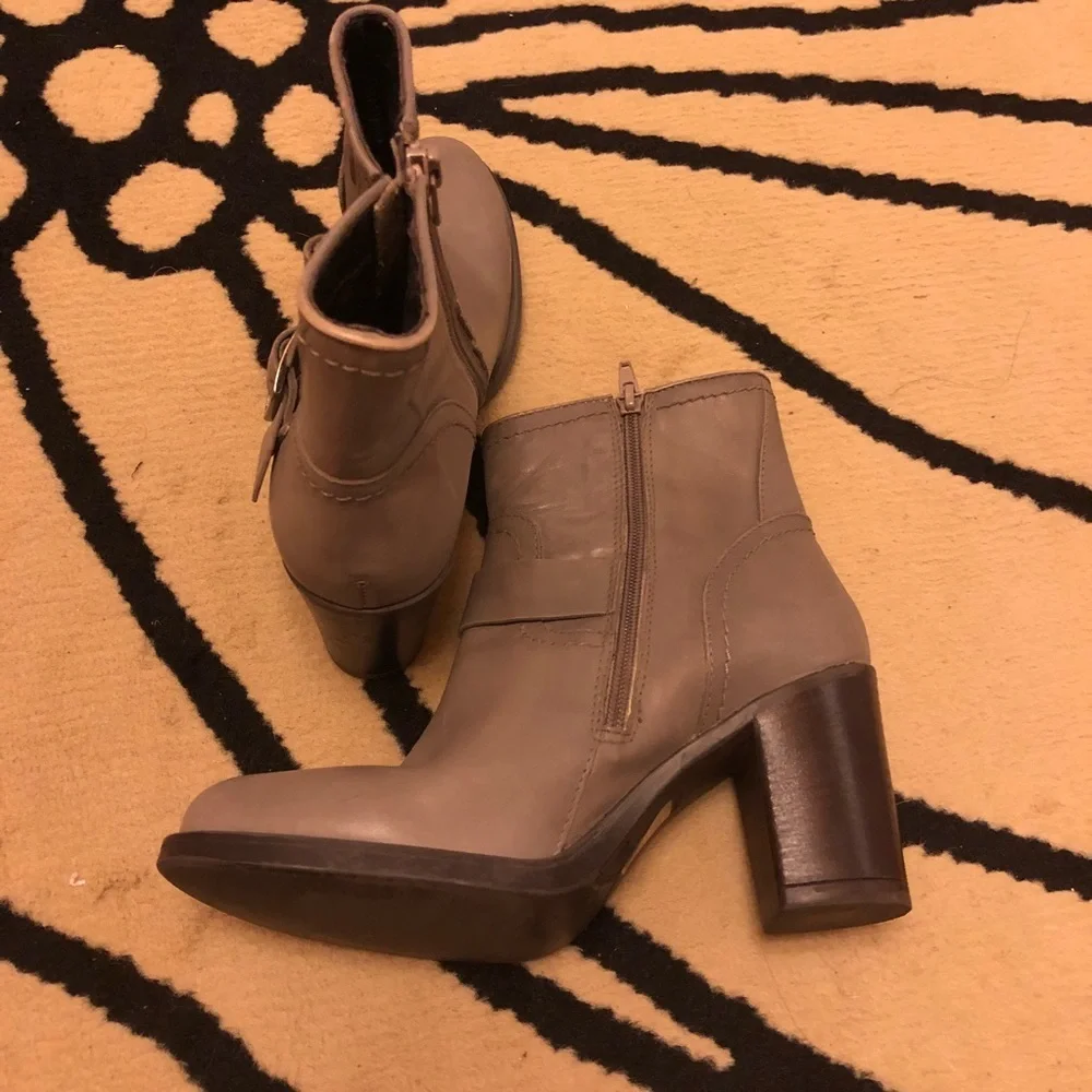 Ankle boots